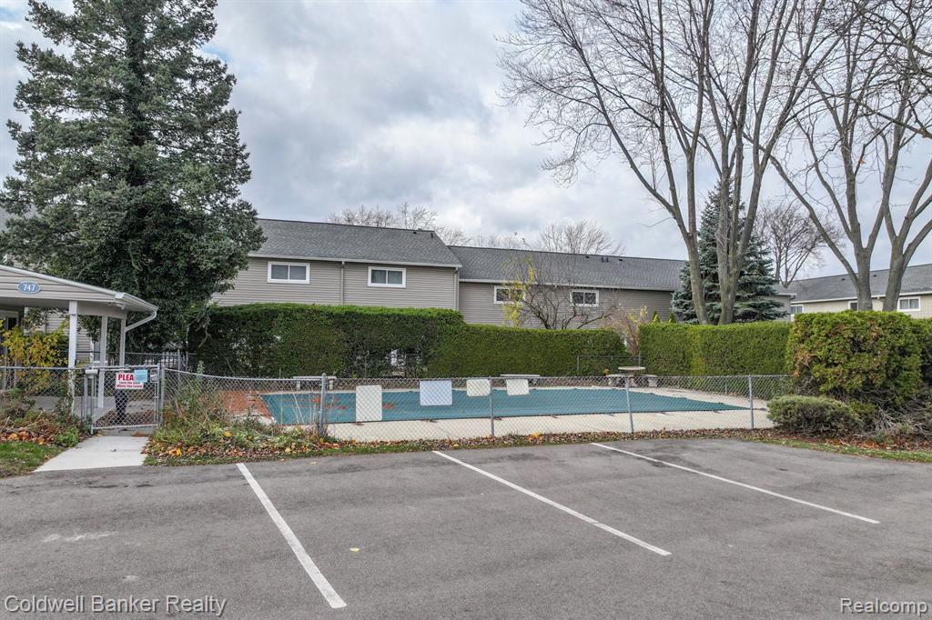 817 E Kirts Boulevard, Troy, MI 48084 — Photo 34