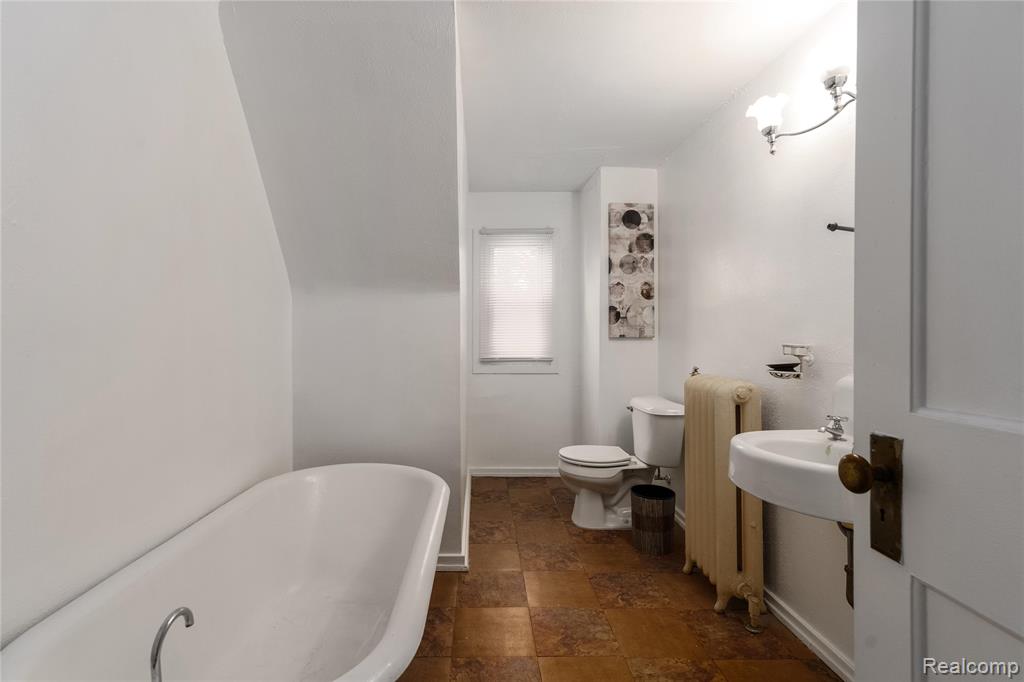 1735 LINCOLNSHIRE Drive, Detroit, MI, 48203