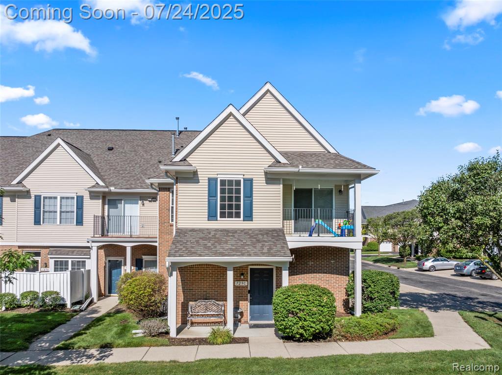 729 Amberly Dr, C, Waterford, MI 48328 — Photo 3
