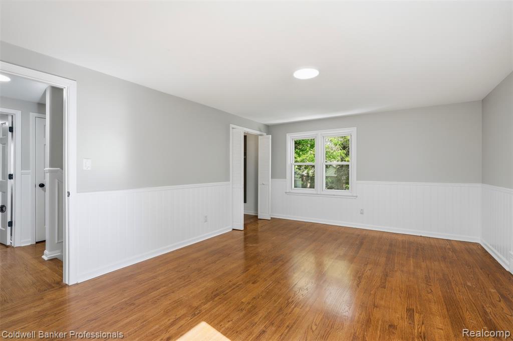 18761 Dolores Avenue, Lathrup Village, MI 48076 — Photo 23