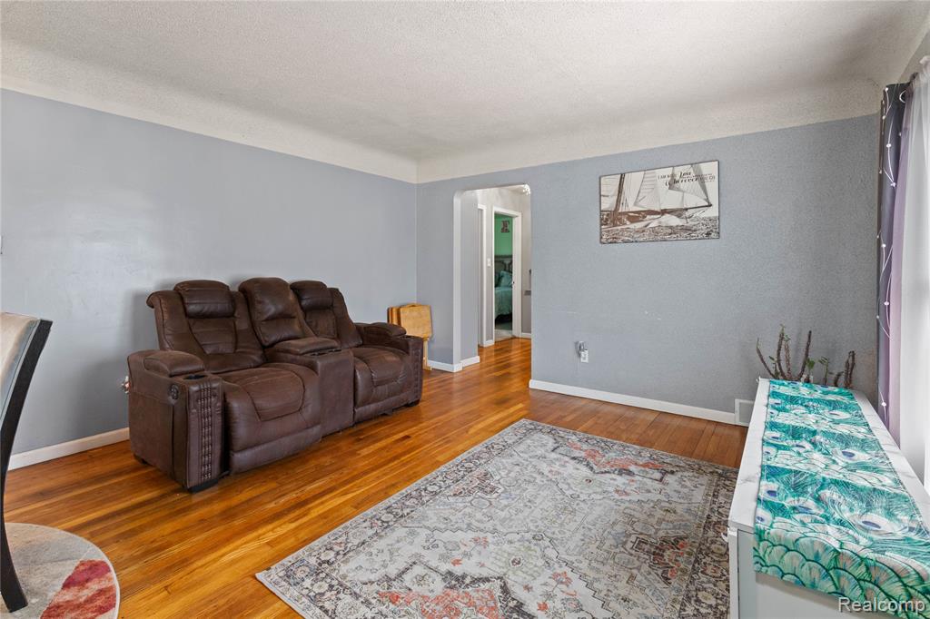 28005 Avondale Street, Inkster, MI 48141 — Photo 9