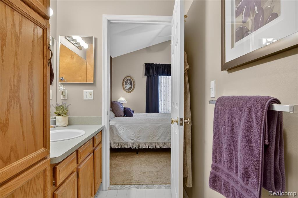 6456 Pembrook Drive, Westland, MI — Photo 24