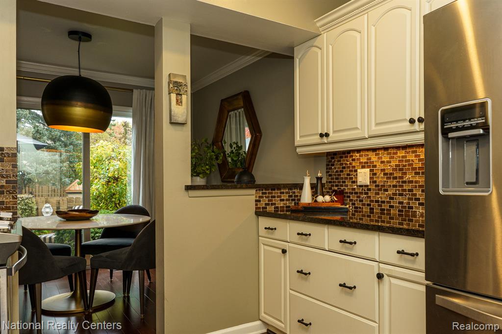 1756 Brentwood Drive, Troy, MI 48098 — Photo 11
