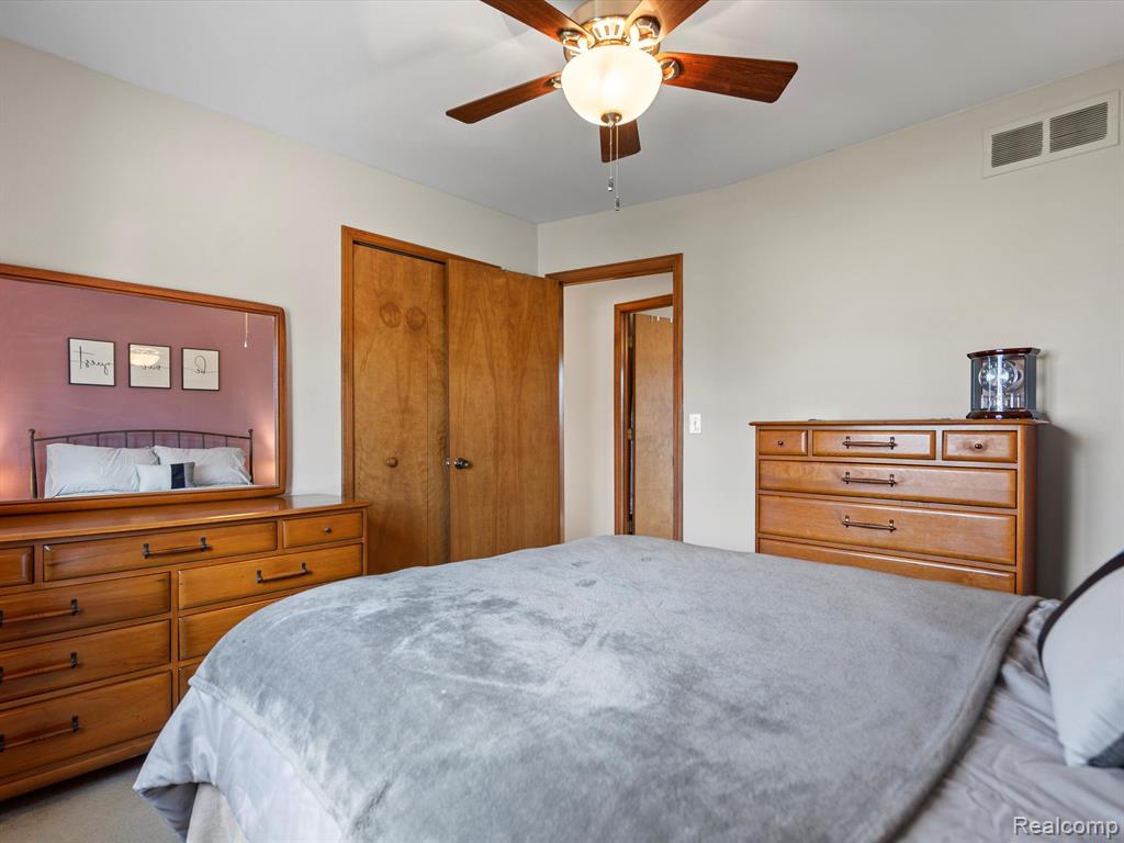 41845 EHRKE Drive, Clinton Twp, MI 48038 — Photo 25
