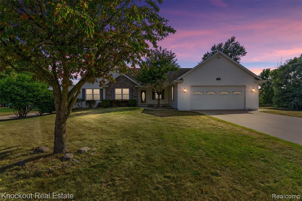 1045 Wels Lane, Vassar, MI 48768 — front exterior