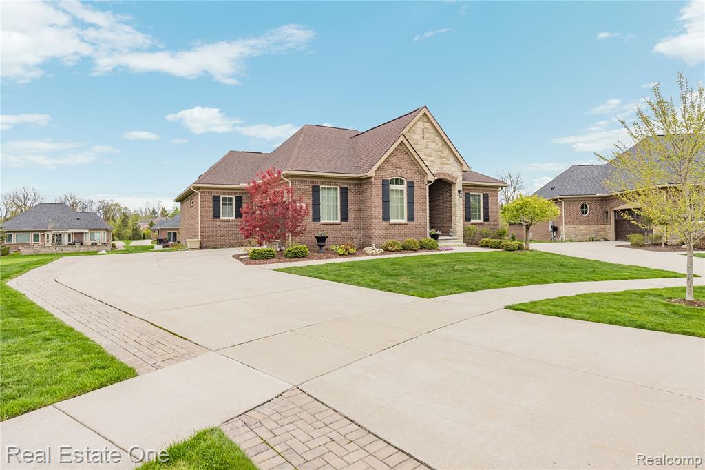 49031 Honey Tree Court Court, Northville, MI 48168 — Photo 45