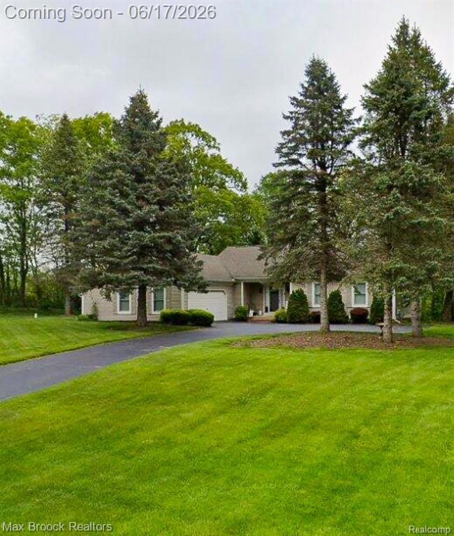 5466 Taylor Lane, Clarkston, MI