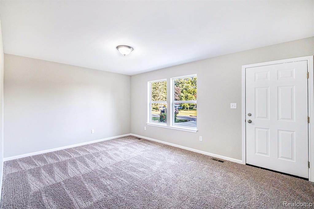 4350 Chicory Lane, Burton, MI 48519 — Photo 3