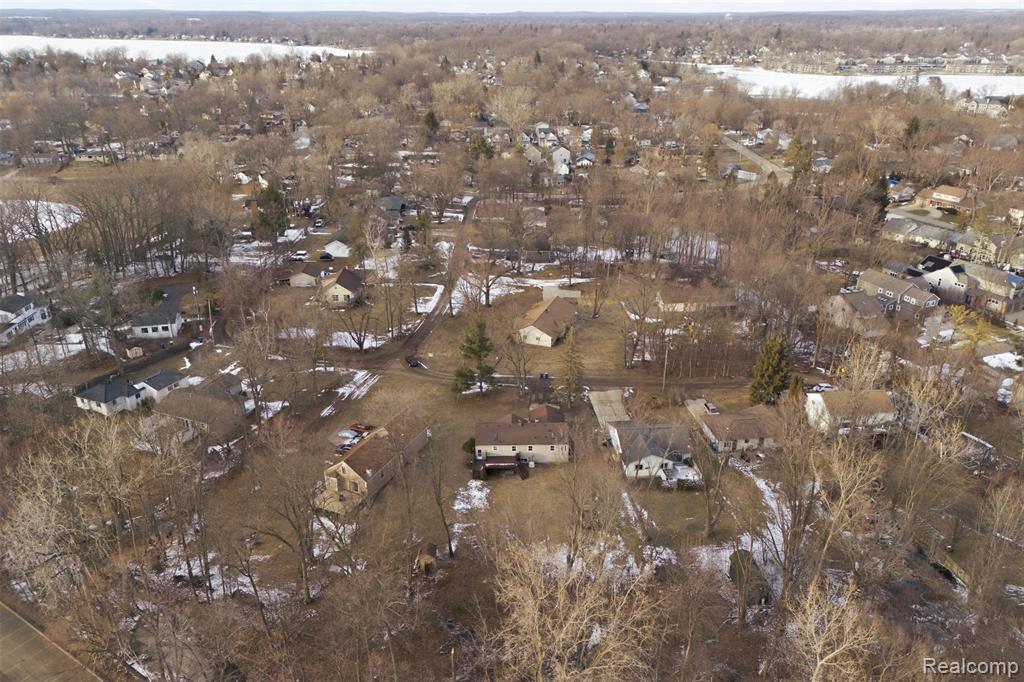 4051 Lake Front Street, Waterford, MI 48328 — Photo 43