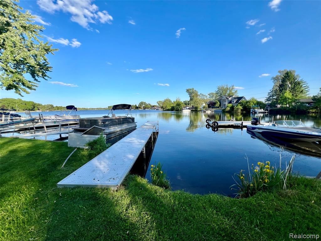 9115 Gale Road, White Lake, MI — Photo 41