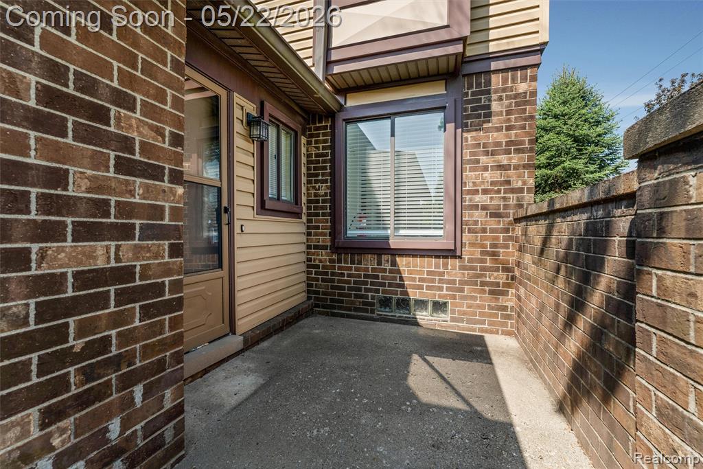 32105 W 12 Mile Road, Farmington, MI 48334 — Photo 35