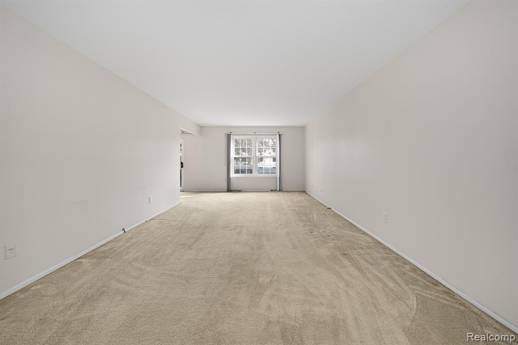 27654 E Echo, 132, Farmington Hills, MI 48334 — Photo 7