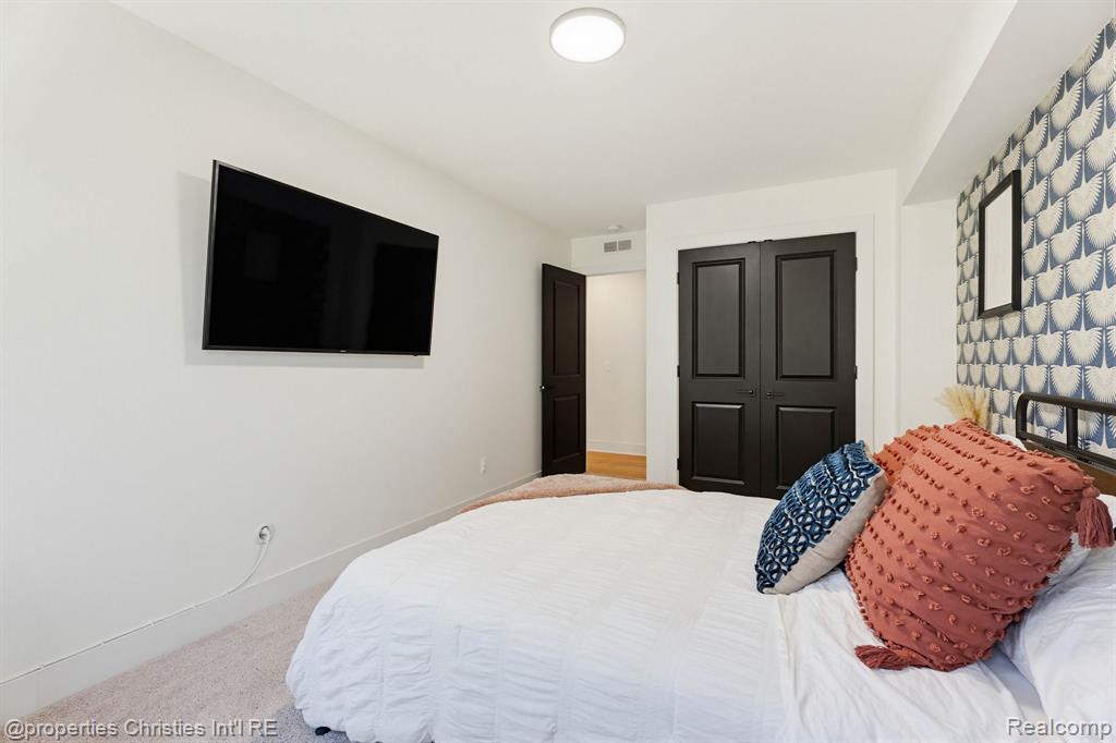 710 Parent E, Royal Oak, MI 48067 — Photo 24