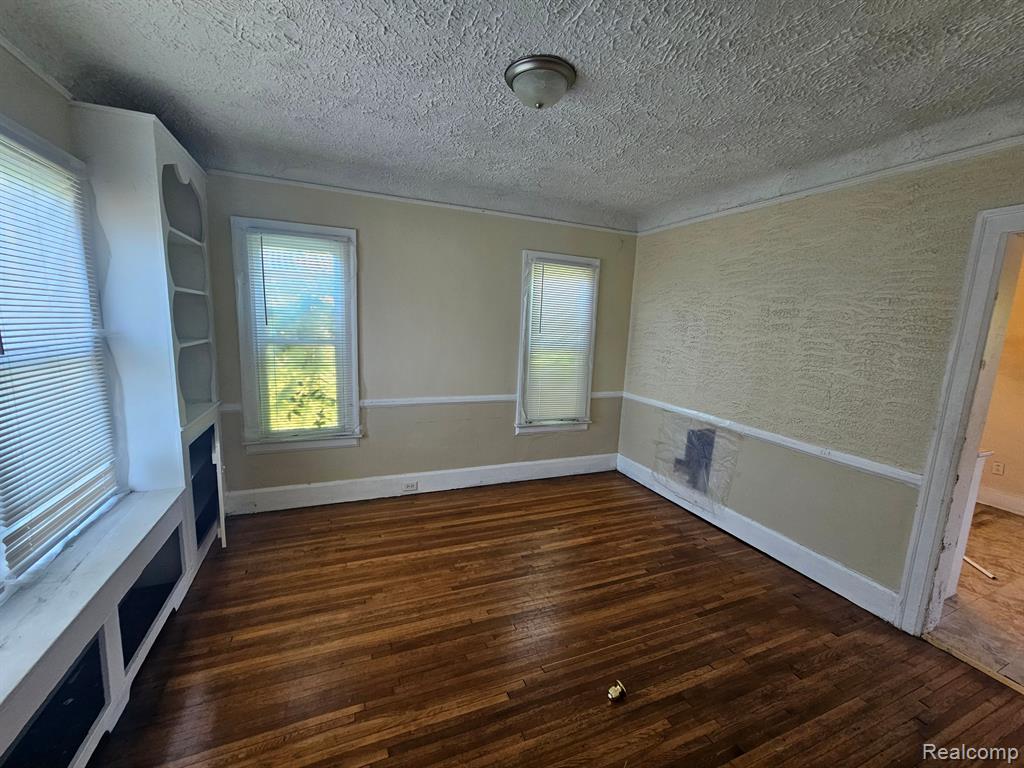 325 W NEVADA Street, Highland Park, MI 48203 — Photo 18