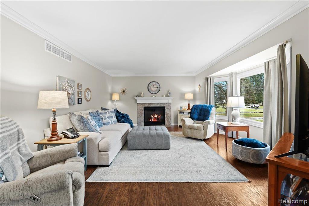 80 GROVELAND Drive, Howell, MI 48843 — Photo 3