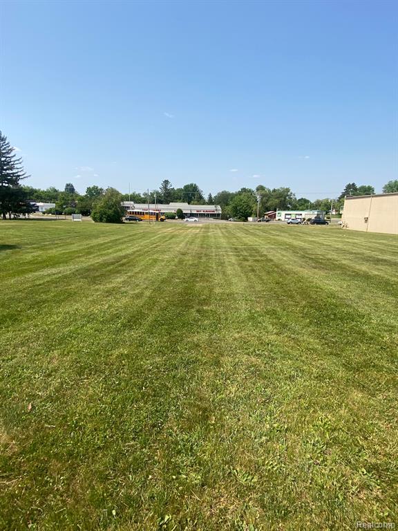 5023 W PIERSON Road, Flint, MI 48504 — Photo 4