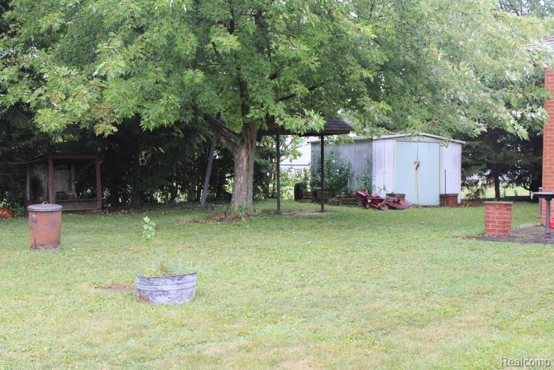 907 Farnham Avenue, Lincoln Park, MI 48146 — Photo 8