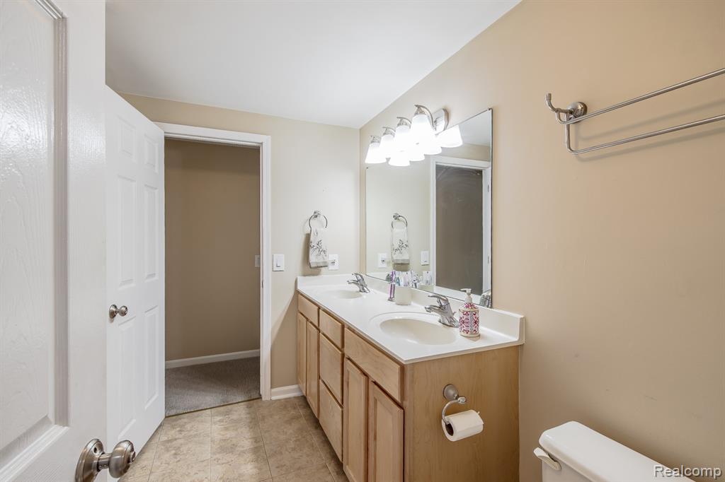 9618 Ridge Top Trail, Clarkston, MI 48348 — Photo 16