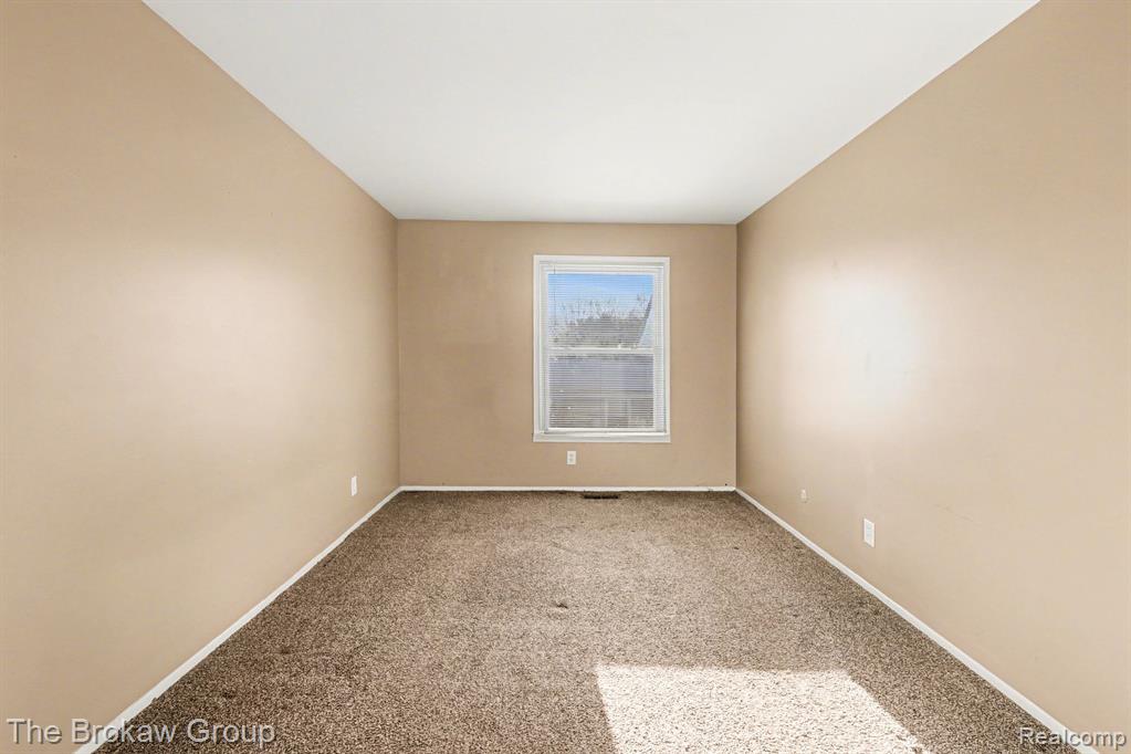 1472 Hunters Ridge Court, Davison, MI 48423 — Photo 11