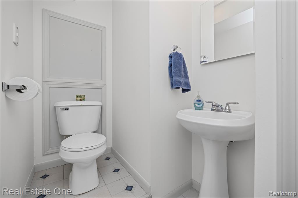 4047 Sunfish Drive, Lapeer, MI 48446 — Photo 49
