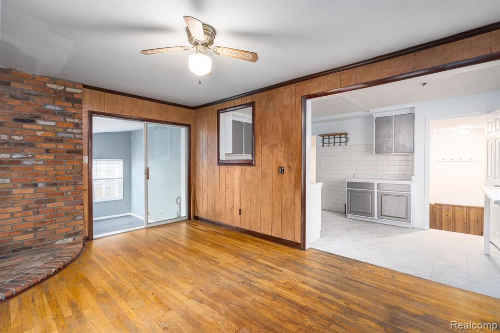 6585 Dolphin Street, Dearborn Heights, MI 48127 — Photo 24