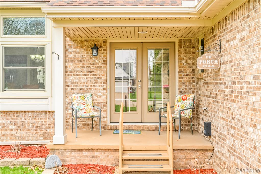 454 BREAKWATER, Belleville, MI 48111 — Photo 3