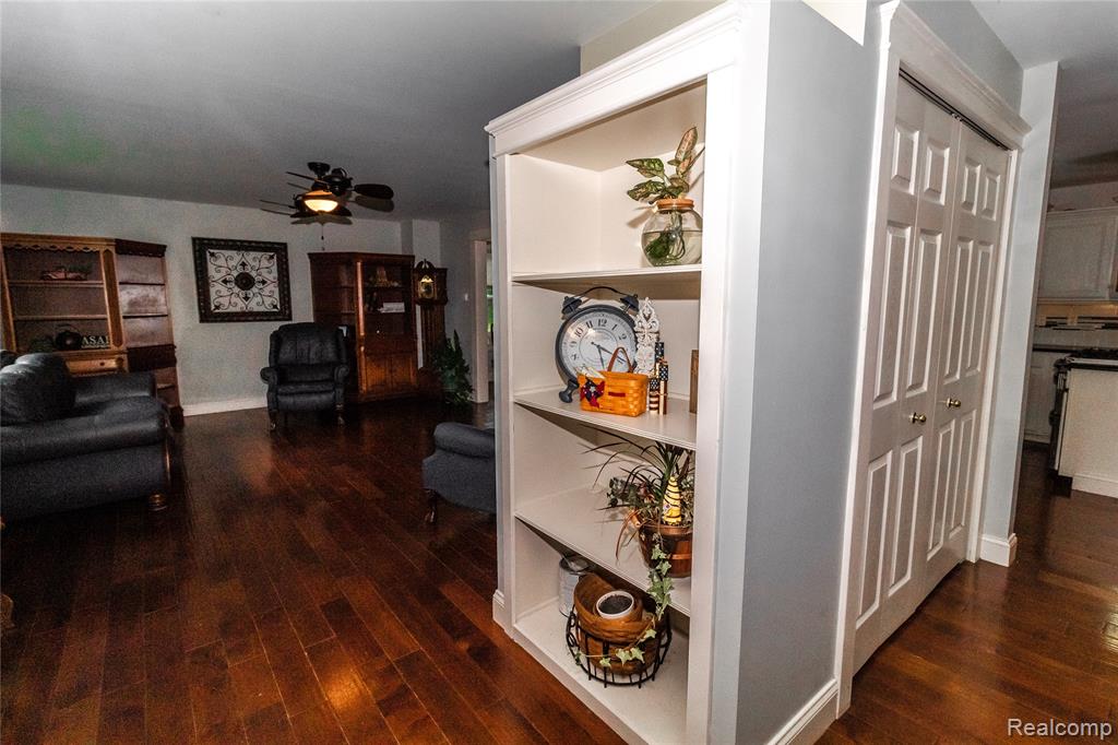 8314 Mill Pointe Court, Goodrich Vlg, MI — Photo 23