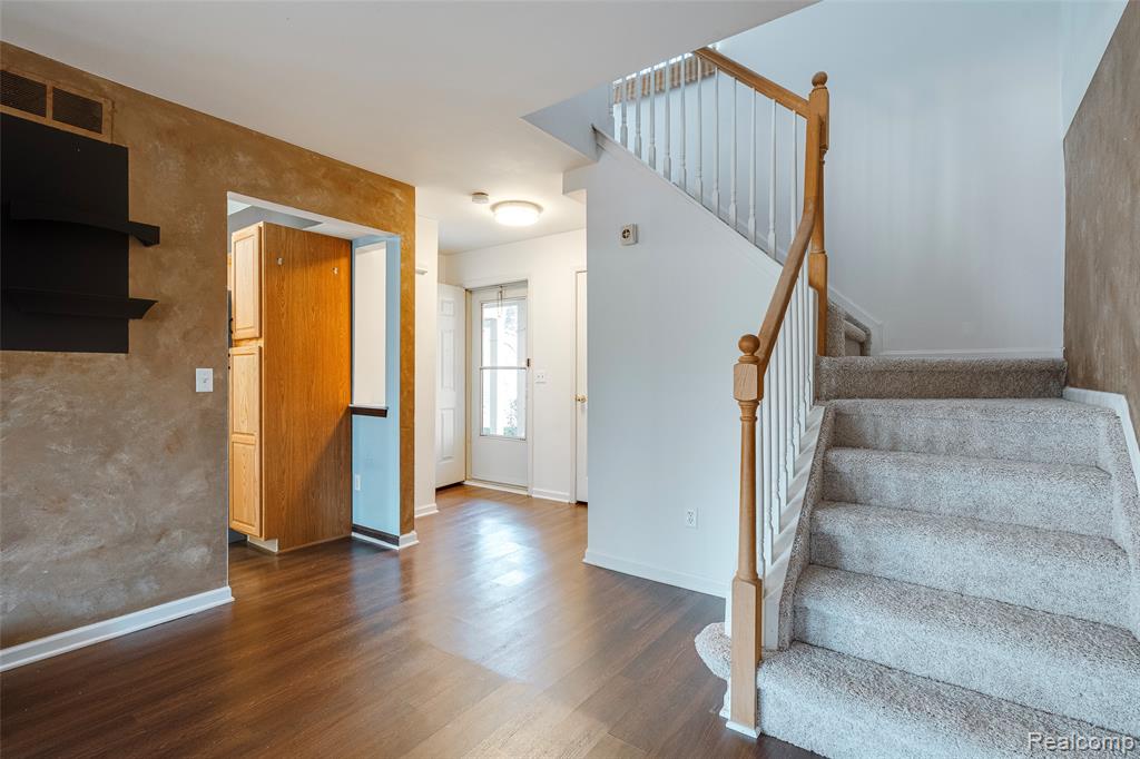 4753 Grove Court, Canton, MI 48188 — Photo 6