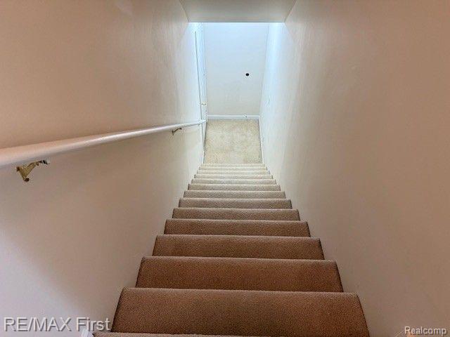 43195 WOODBRIDGE Drive, Clinton Twp, MI 48038 — Photo 16