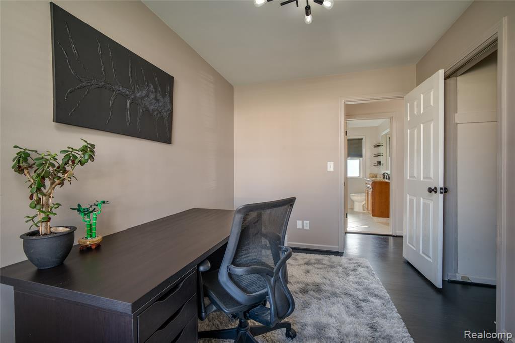 9614 Shadyside Street, Livonia, MI 48150 — Photo 12