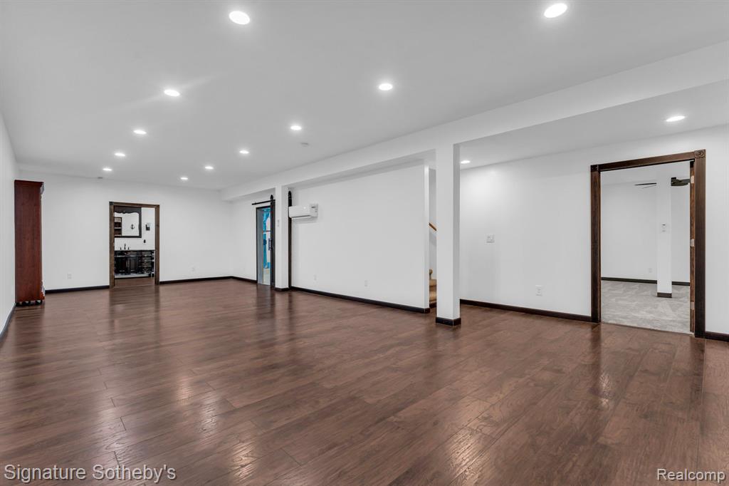 9019 HILLVIEW Lane, Jackson, MI 49201 — Photo 12