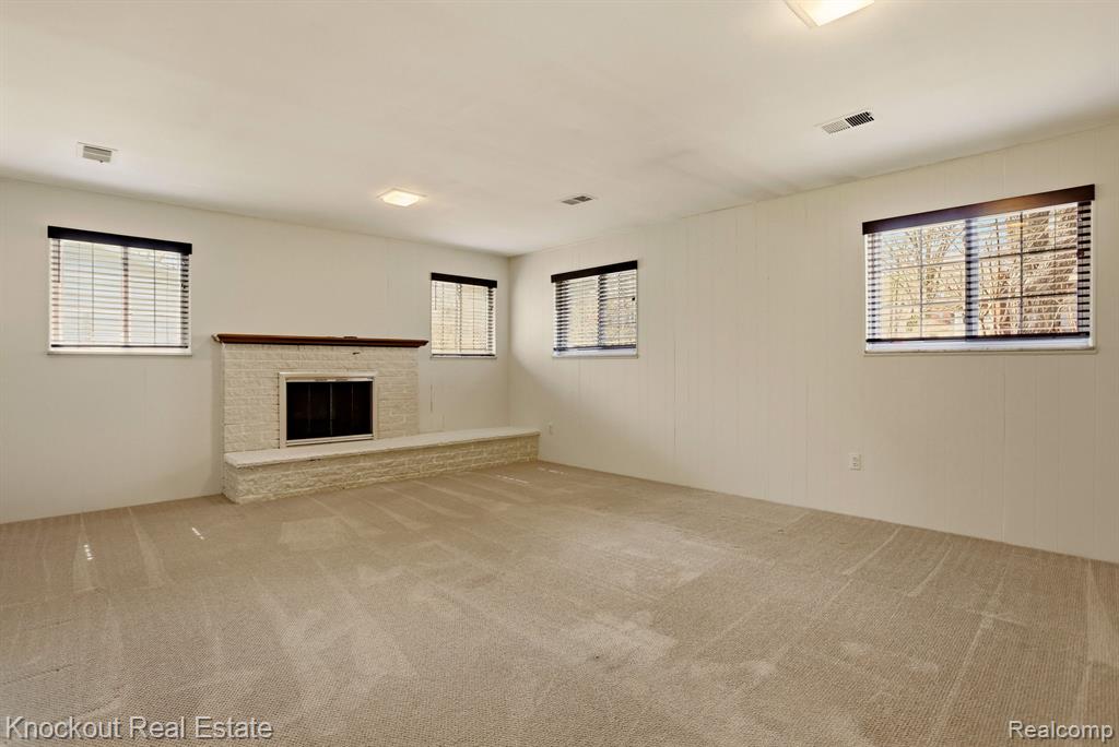 5936 Wellington Drive, Clarkston, MI — Photo 30