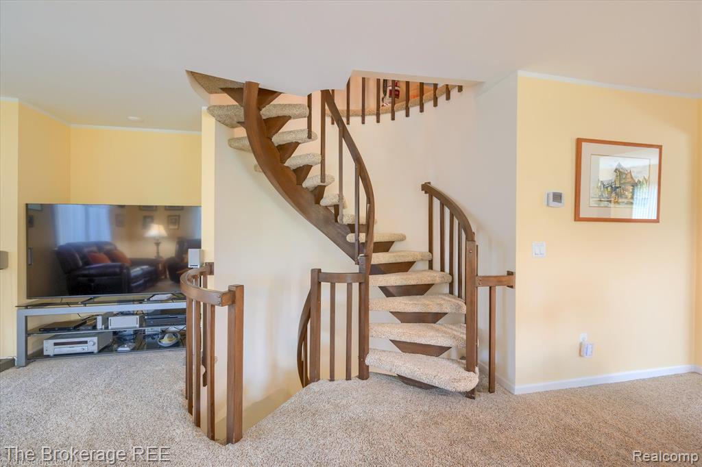 9538 Fenhill Drive, Grand Blanc, MI 48439 — Photo 8