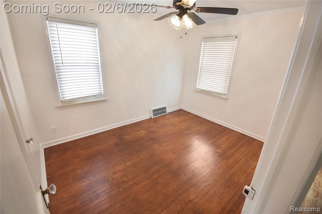 8305 Stephens, Center Line, MI 48015 — Photo 10
