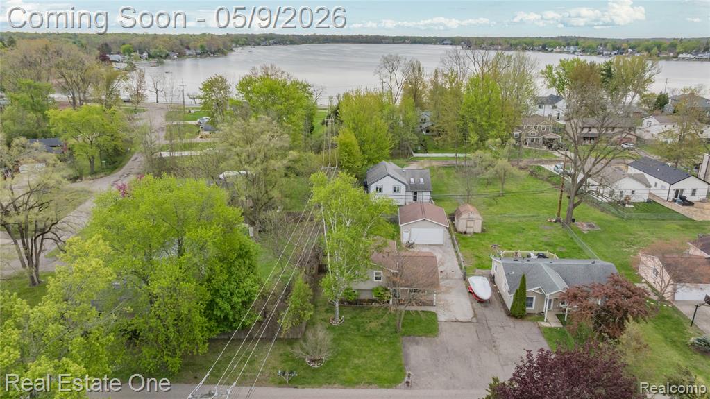 537 Woodbridge Circle, Waterford, MI 48327 — Photo 37
