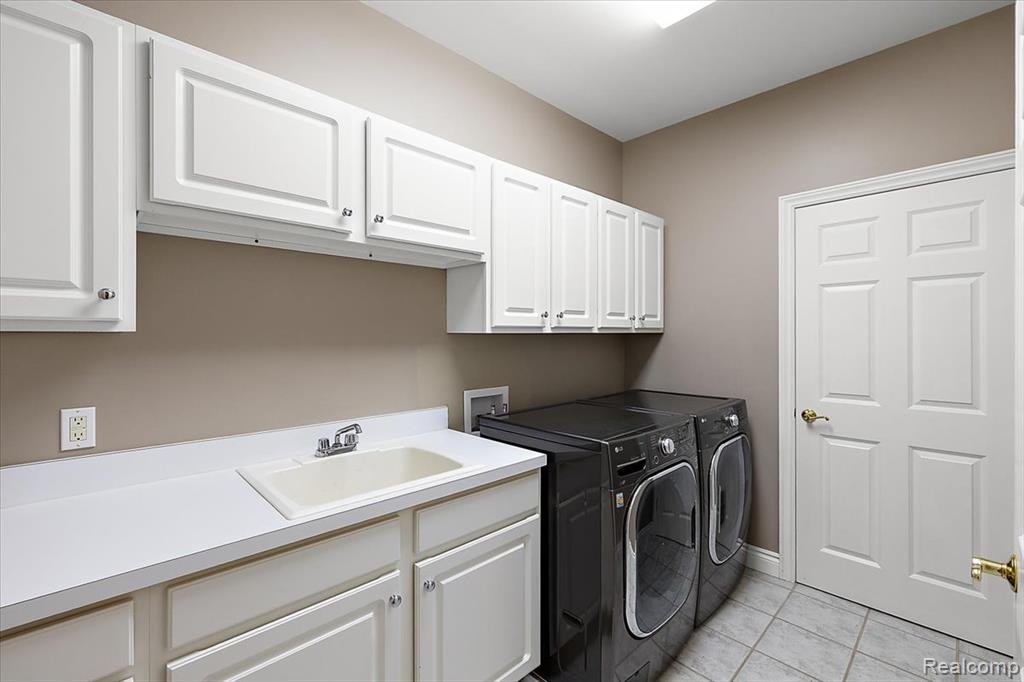 3725 Mountain Laurel Court, Oakland, MI — Photo 52