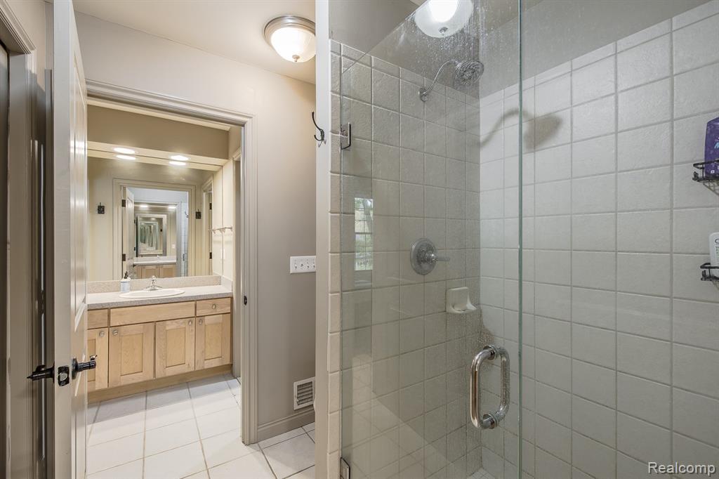 9909 Kingston Ridge, Clarkston, MI 48348 — Photo 50