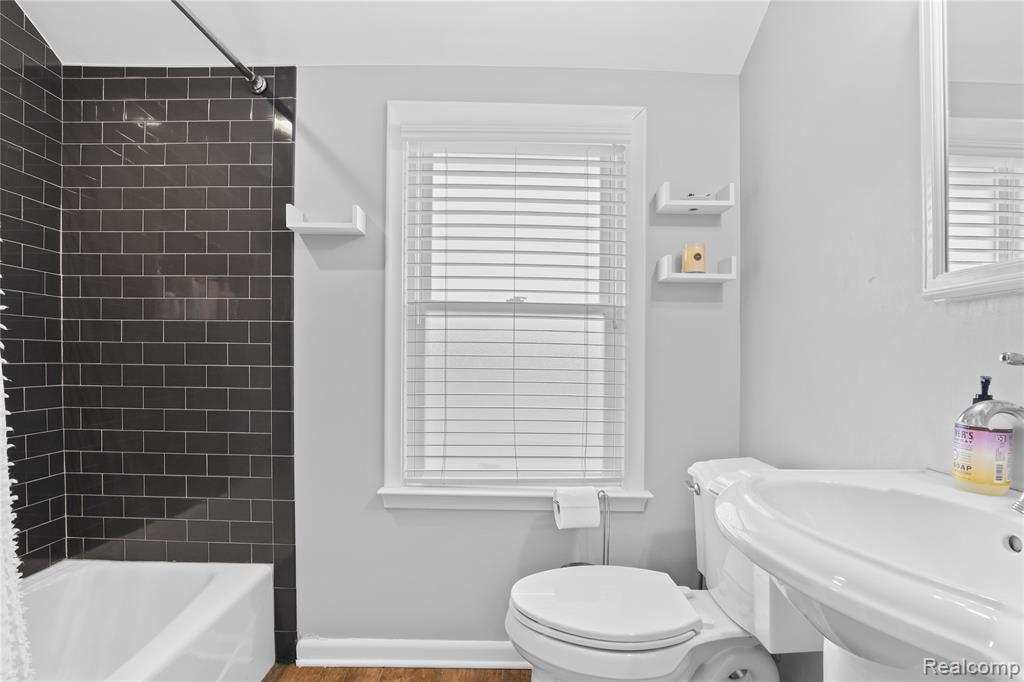 407 Moran Road, Grosse Pointe Farms, MI 48236 — Photo 23