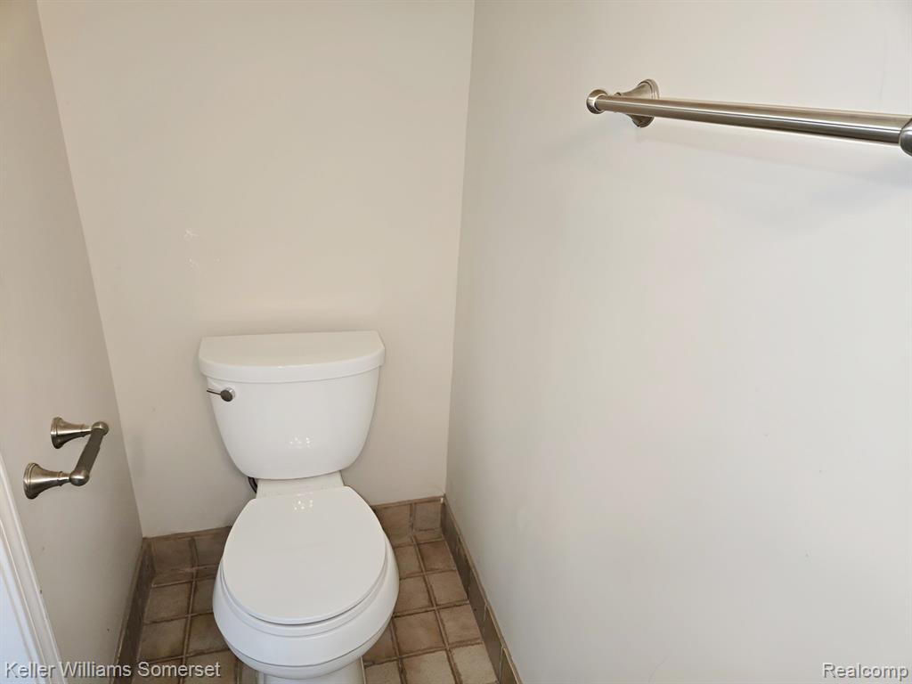 50516 Bay Run N, Chesterfield, MI 48047 — Photo 11
