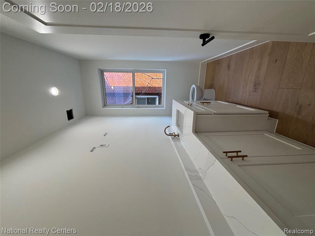 10024 Borgman Avenue, Huntington Woods, MI — Photo 9