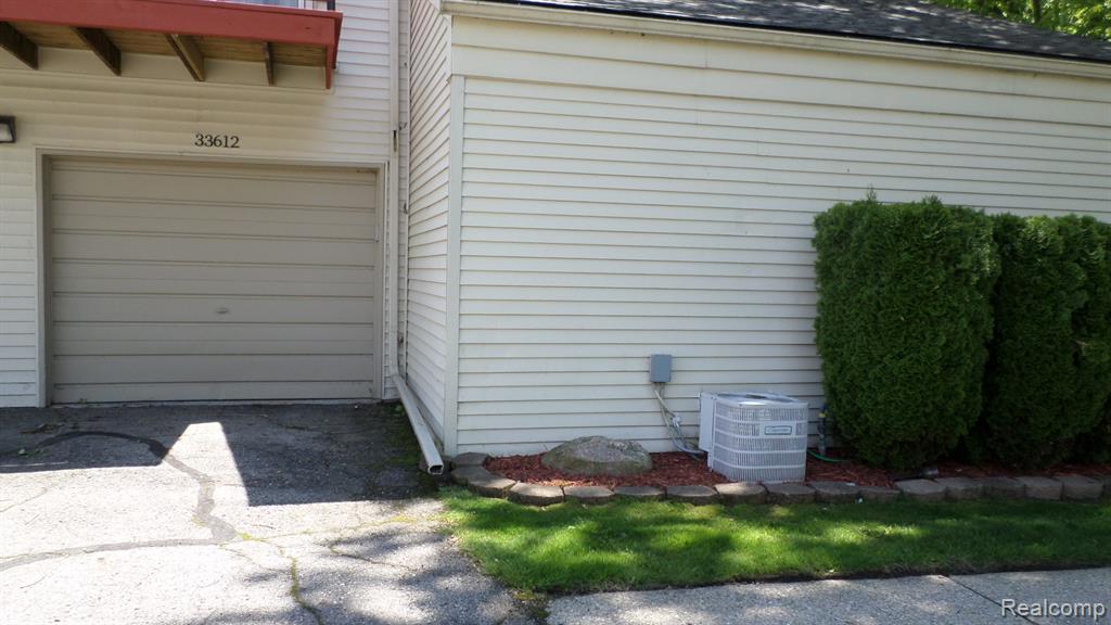 33612 Bayview Drive, New Baltimore, MI 48047 — Photo 4