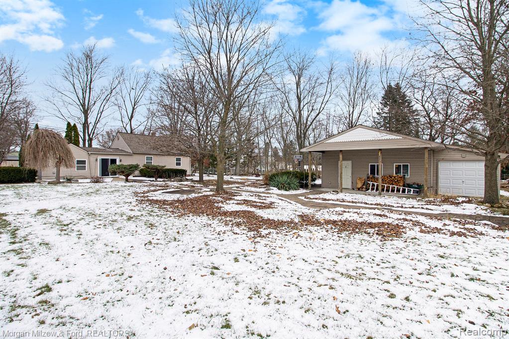 6479 Simmons Road, Waterford, MI 48327 — Photo 19