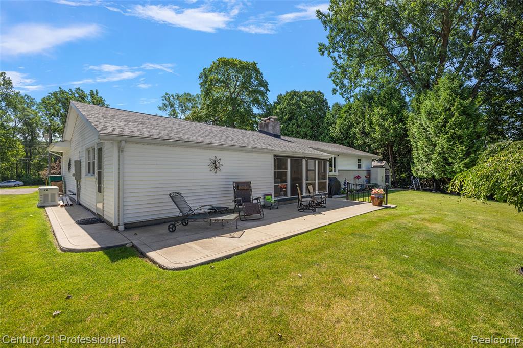 9311 Whipple Shores Drive, Clarkston, MI 48348 — Photo 26