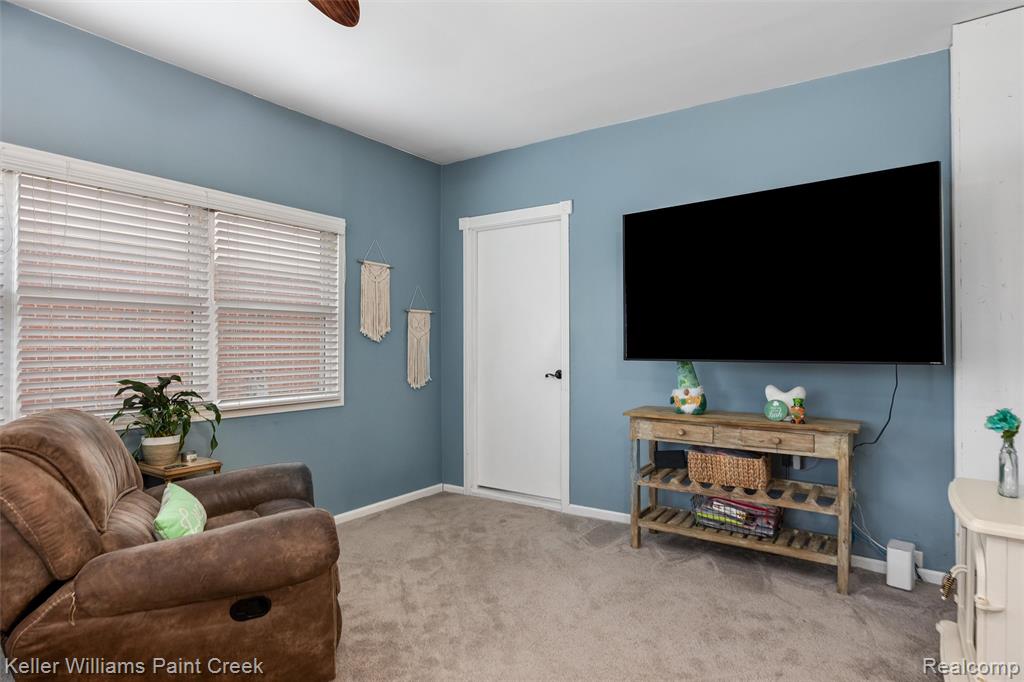 625 Driftwood Avenue, Rochester Hills, MI 48307 — Photo 14