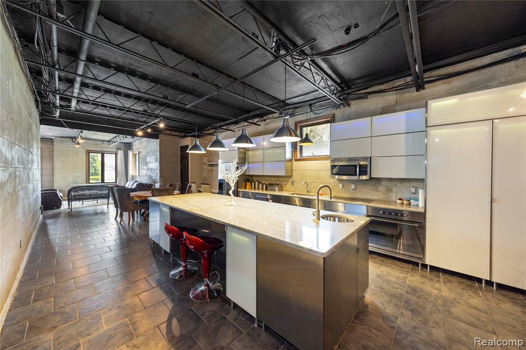 42183 Kouza Court, Belleville, MI, 48111