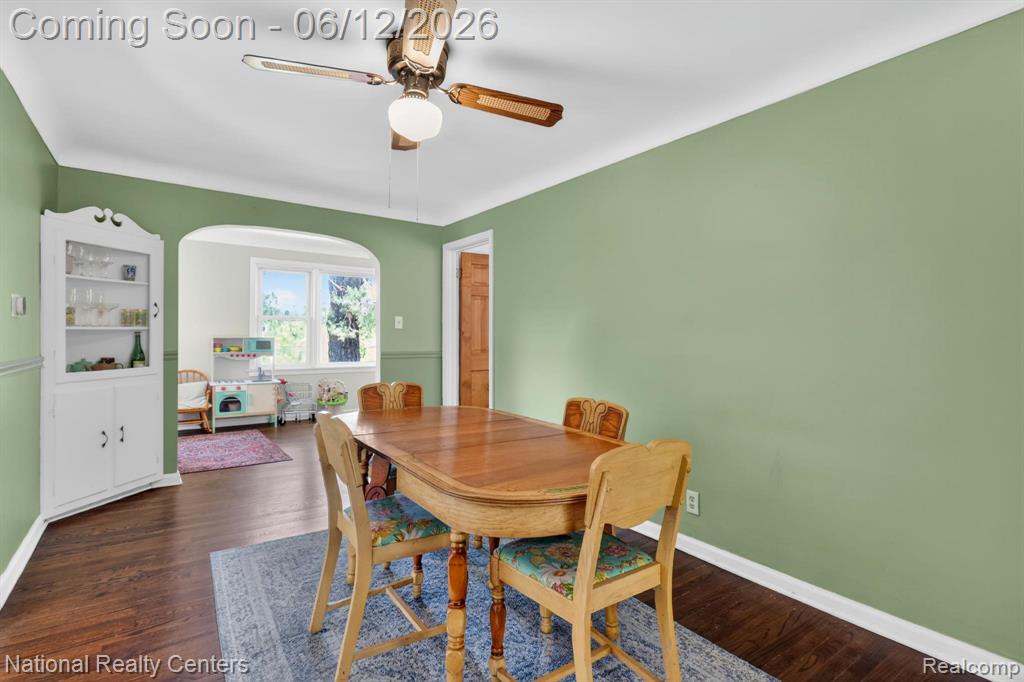 2465 Fairbury, Wixom, MI 48393 — Photo 13