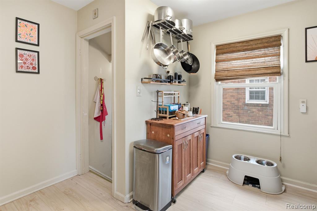 925 N Mildred Street, Dearborn, MI 48128 — Photo 8