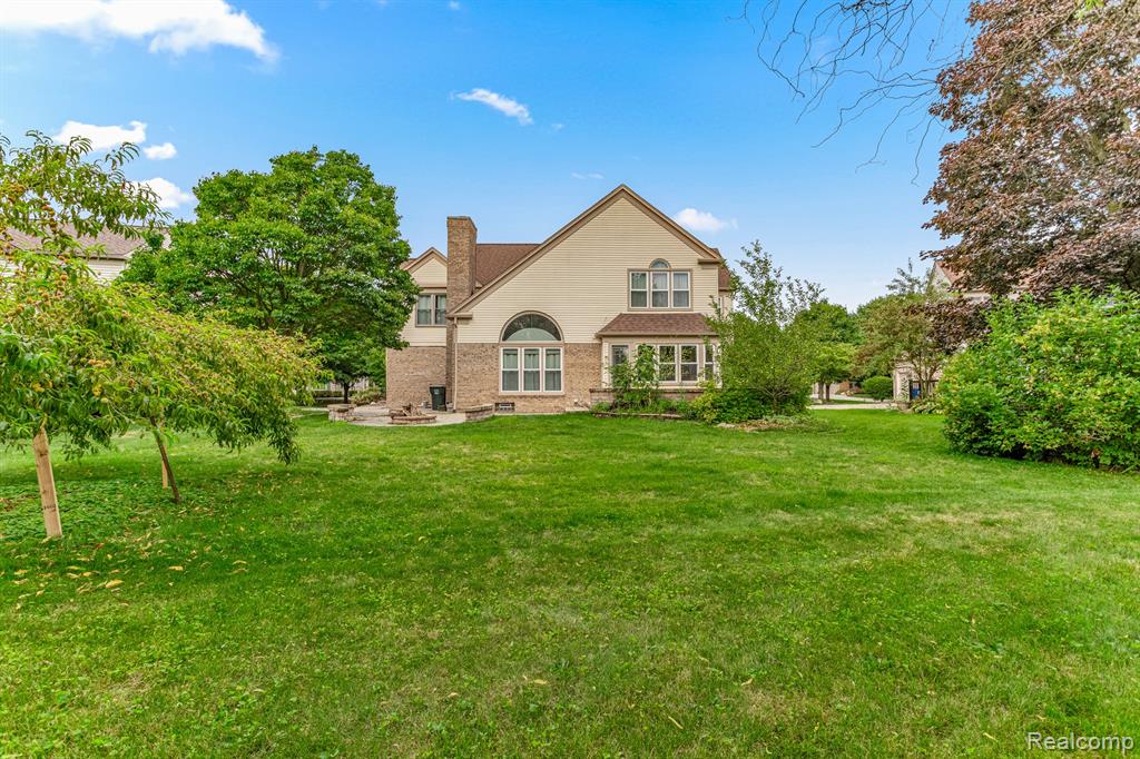 47553 TEN POINT Drive, Canton, MI 48187 — Photo 42