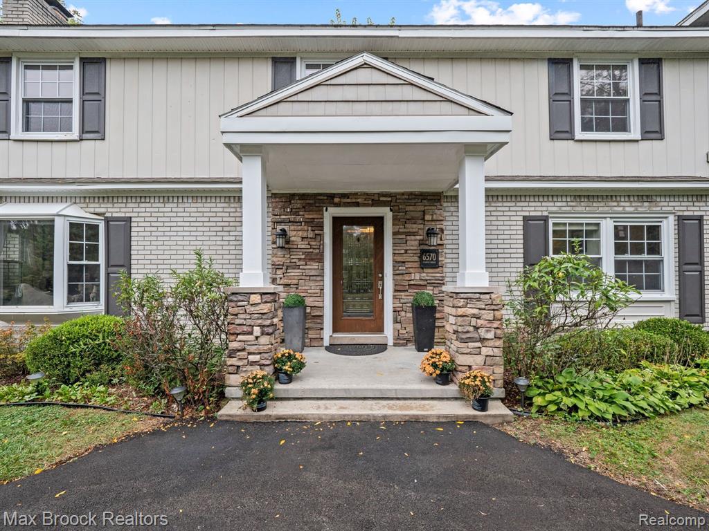 6570 CASTLE Drive, Bloomfield Hills, MI 48301 — Photo 6