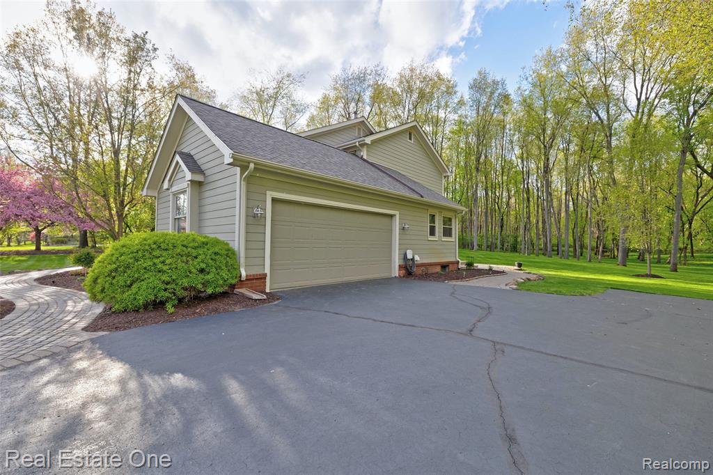 5370 Greenview Drive, Clarkston, MI 48348 — Photo 69